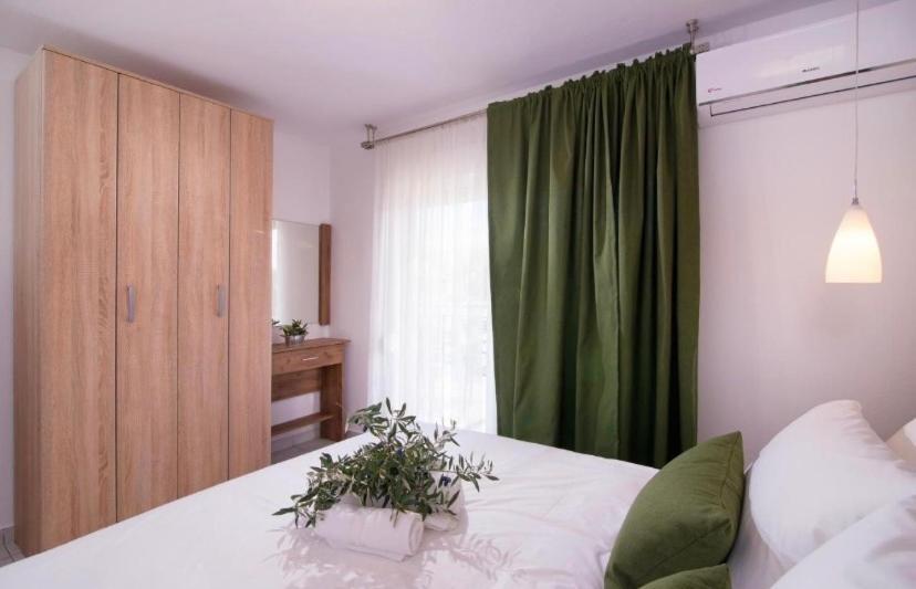Lena Apartments 3 Потос Екстериор снимка